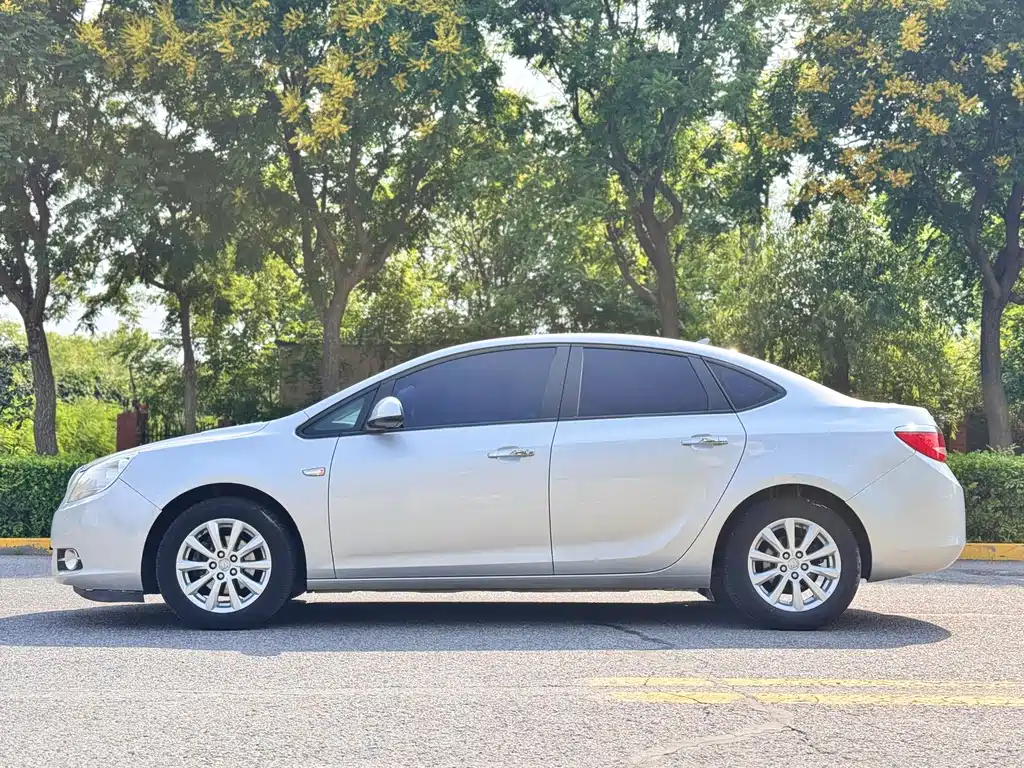 Buick Excelle 2011