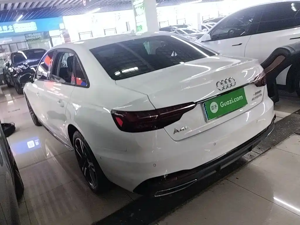 Audi A4L 2023