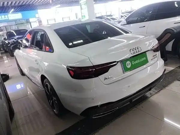 Audi A4L 2023
