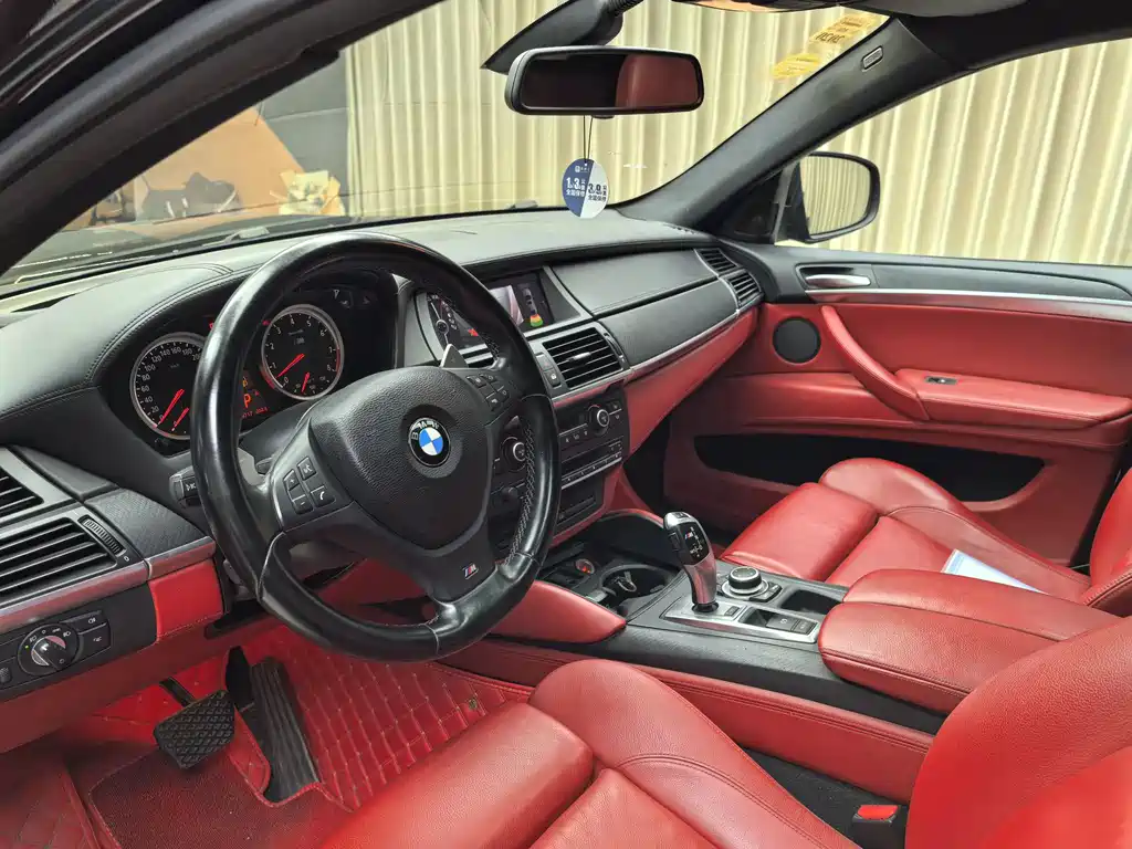 BMW X6 M 2014 — фото 5