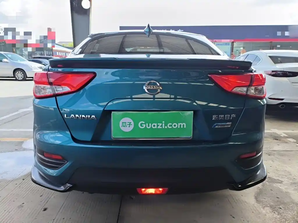 Nissan Bluebird 2020