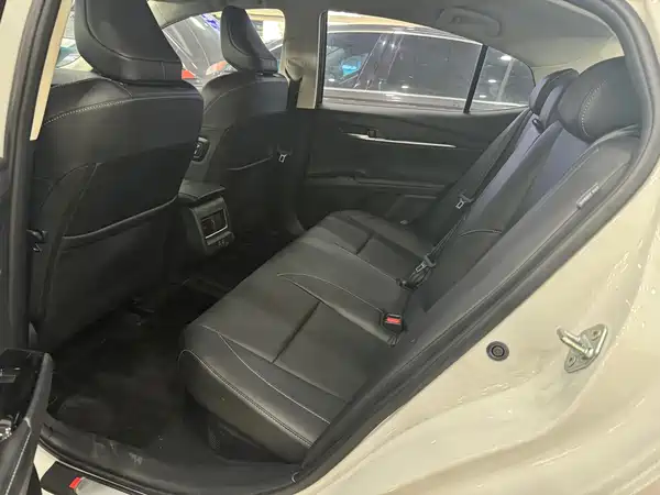 Toyota Camry 2024