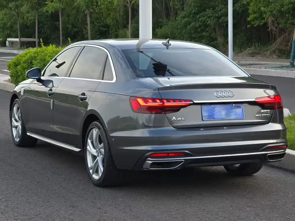 Audi A4L 2021 — фото 3