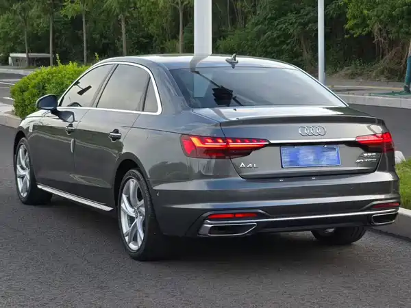 Audi A4L 2021