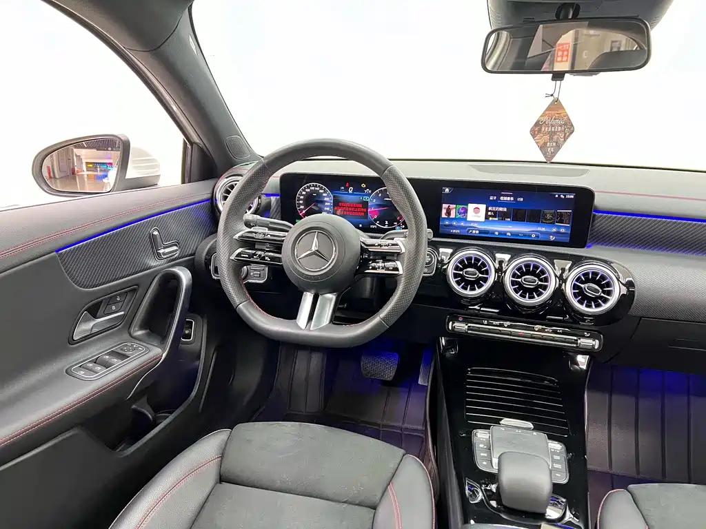 Mercedes-Benz A-Class 2023 — фото 21