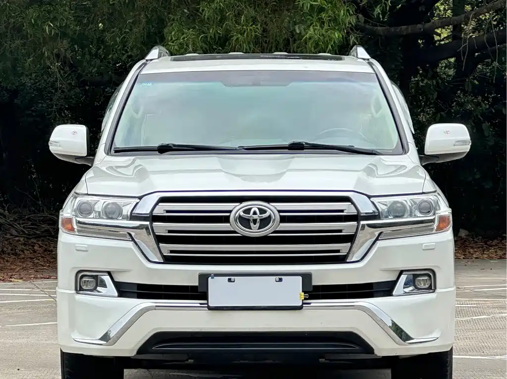 Toyota Land Cruiser 2017 — фото 2