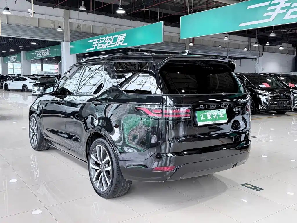 Land Rover Discovery 2023 — фото 24