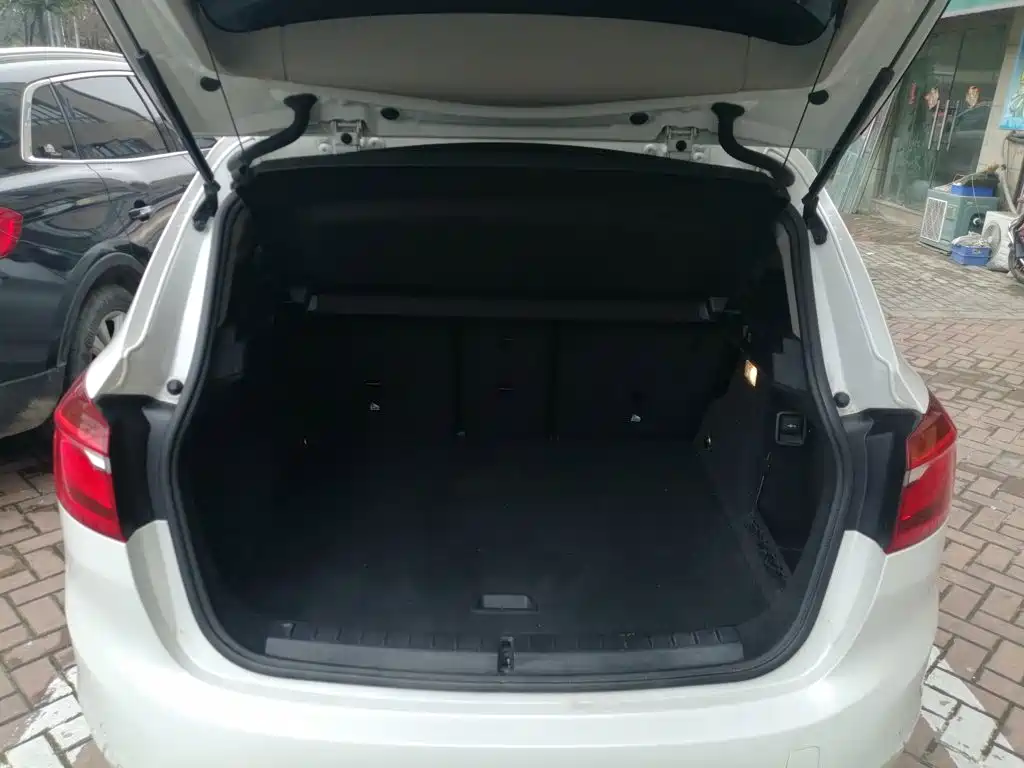 BMW 2 Series Station Wagon 2016 — фото 15