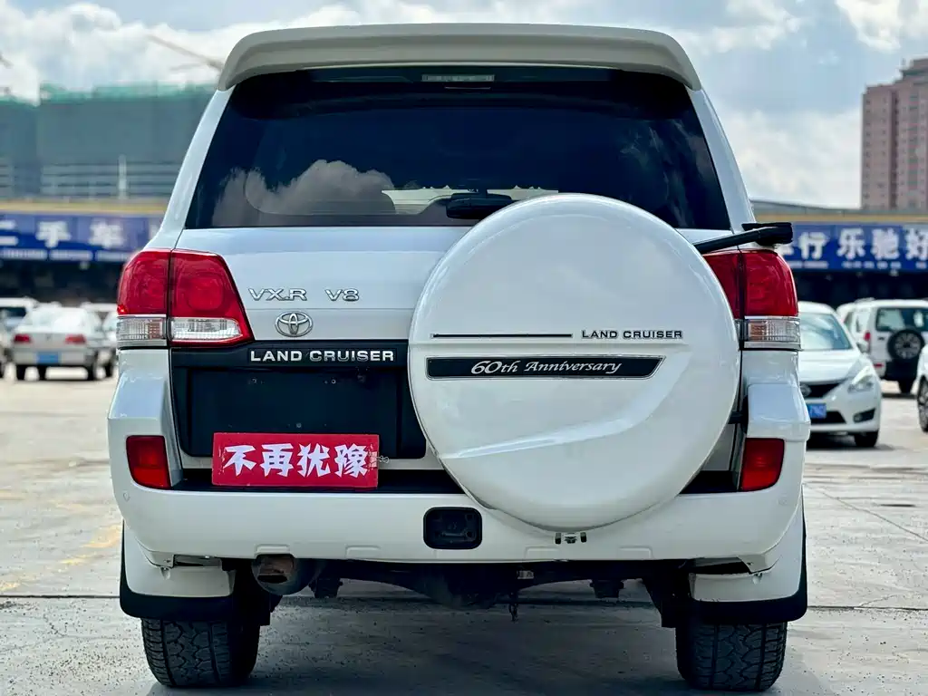 Toyota Land Cruiser 2012 — фото 8