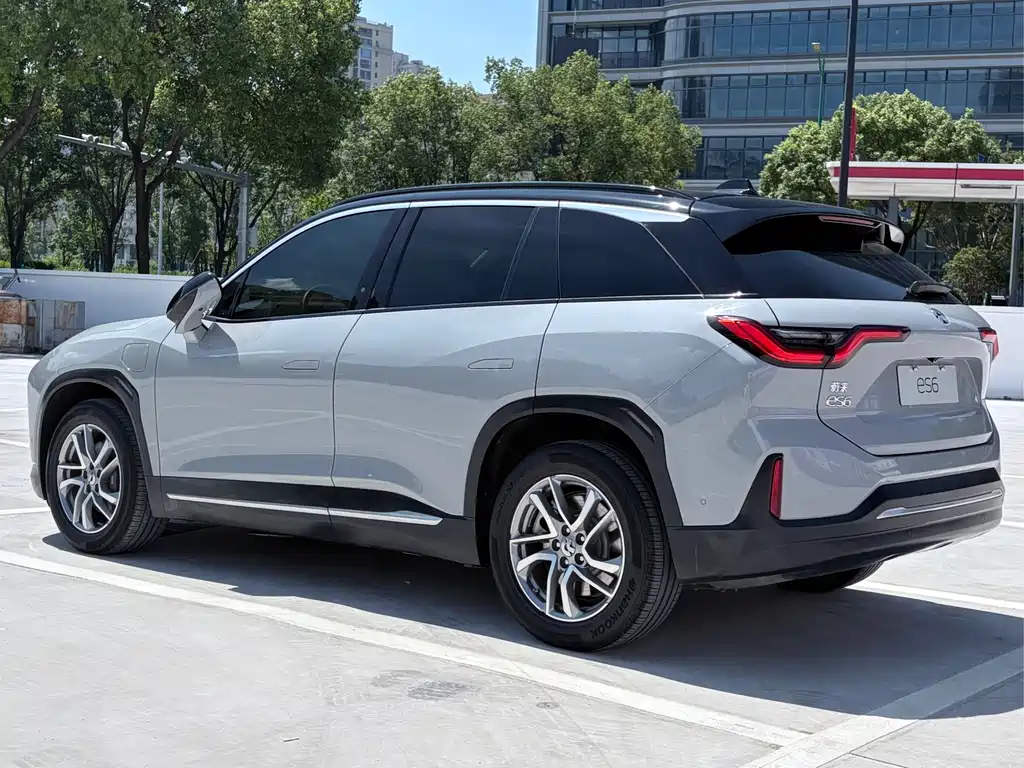 NIO ES6 2021