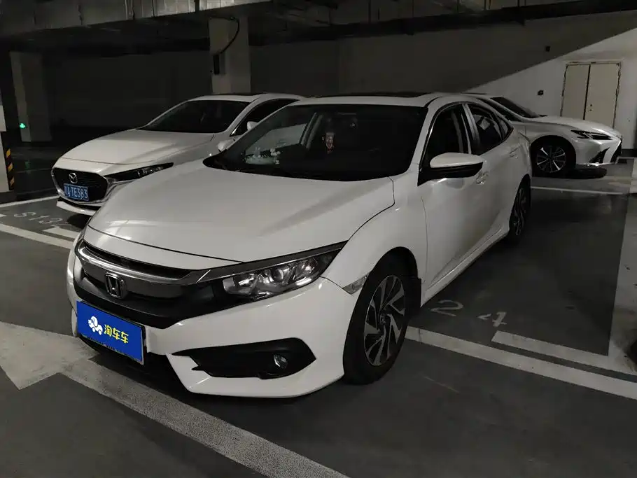 Honda Civic 2018 — фото 1