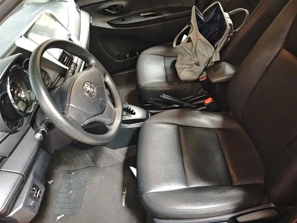Toyota Yaris L 2020 — фото 22