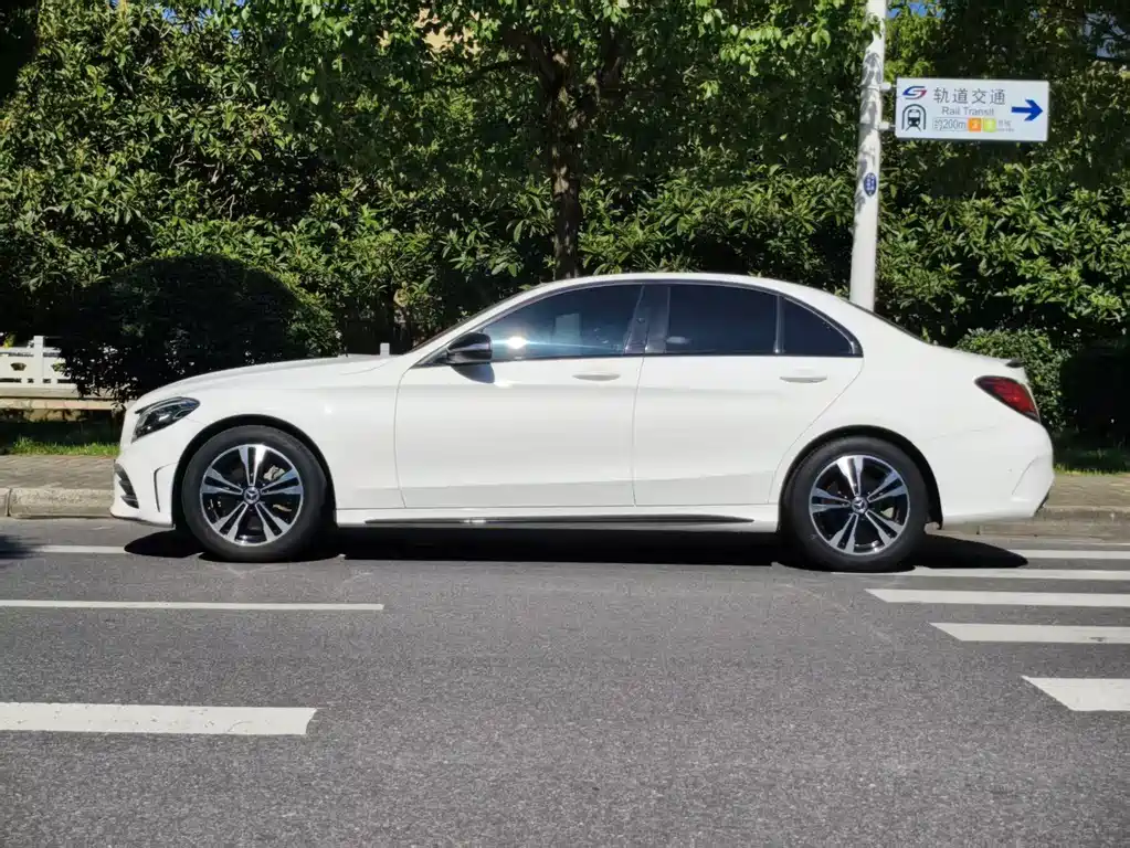 Mercedes-Benz C-Class 2019