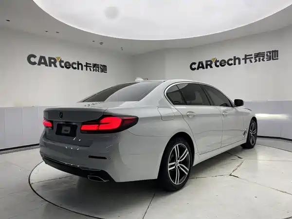 BMW 5 Series 2021