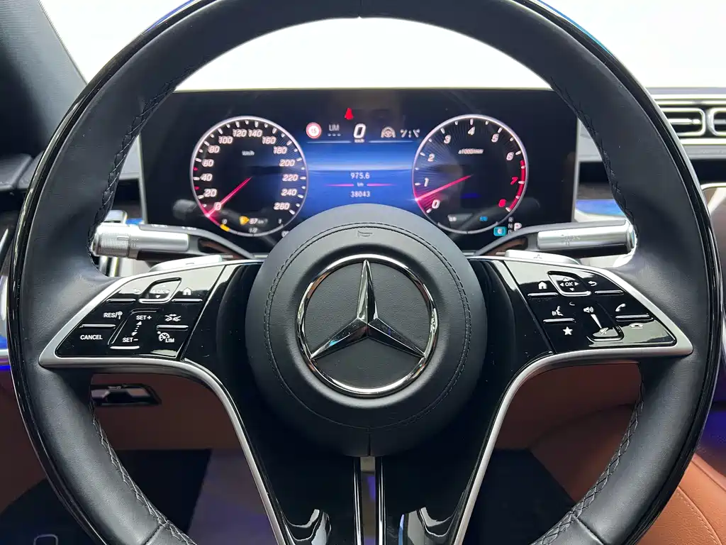 Mercedes-Benz S-Class 2023 — фото 12