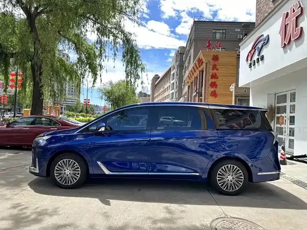 Buick GL8 New Energy 2024