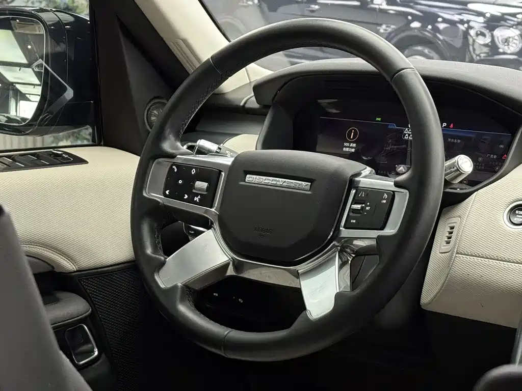 Land Rover Discovery 2021 — фото 10