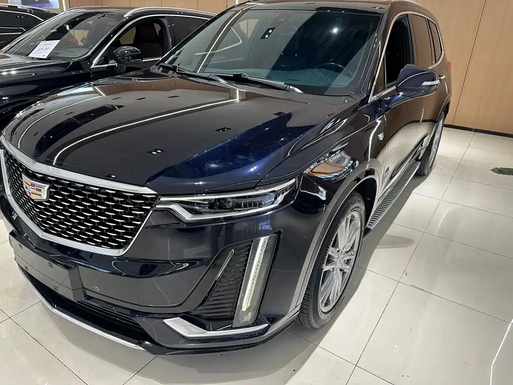 Cadillac XT6 2021 — фото 1