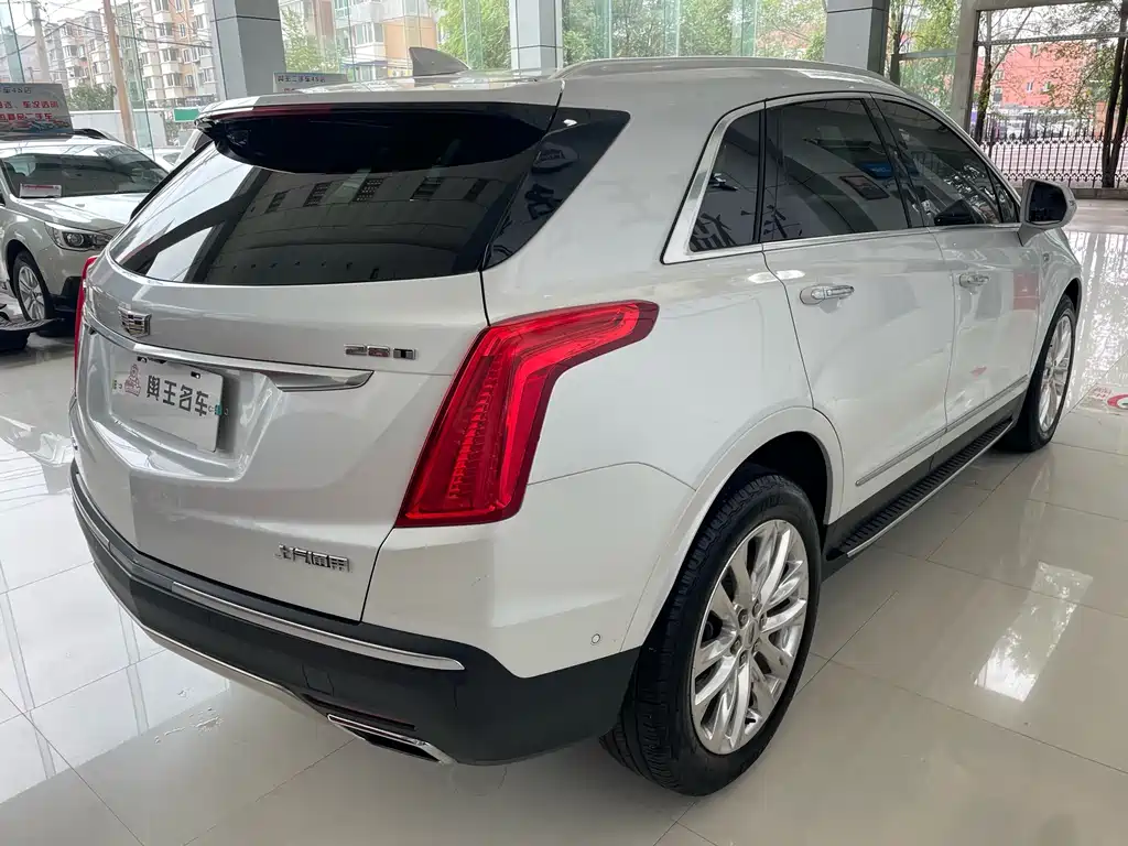 Cadillac XT5 2017 — фото 7