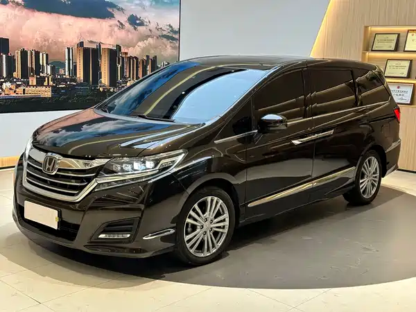 Honda Elysion 2016
