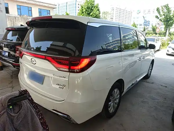 GAC Trumpchi M8 2018