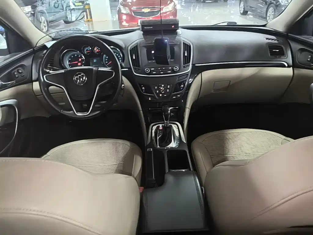 Buick Regal 2015 — фото 10