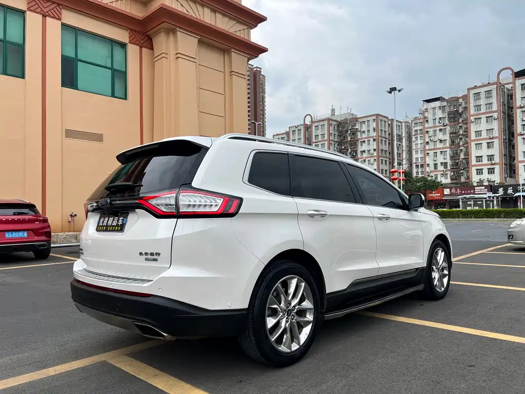 Ford Edge 2017 — фото 4