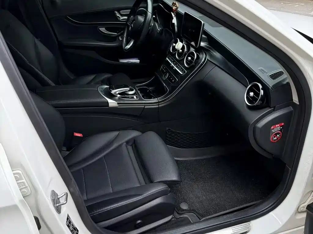 Mercedes-Benz C-Class 2018 — фото 8