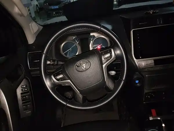 Toyota Prado 2018