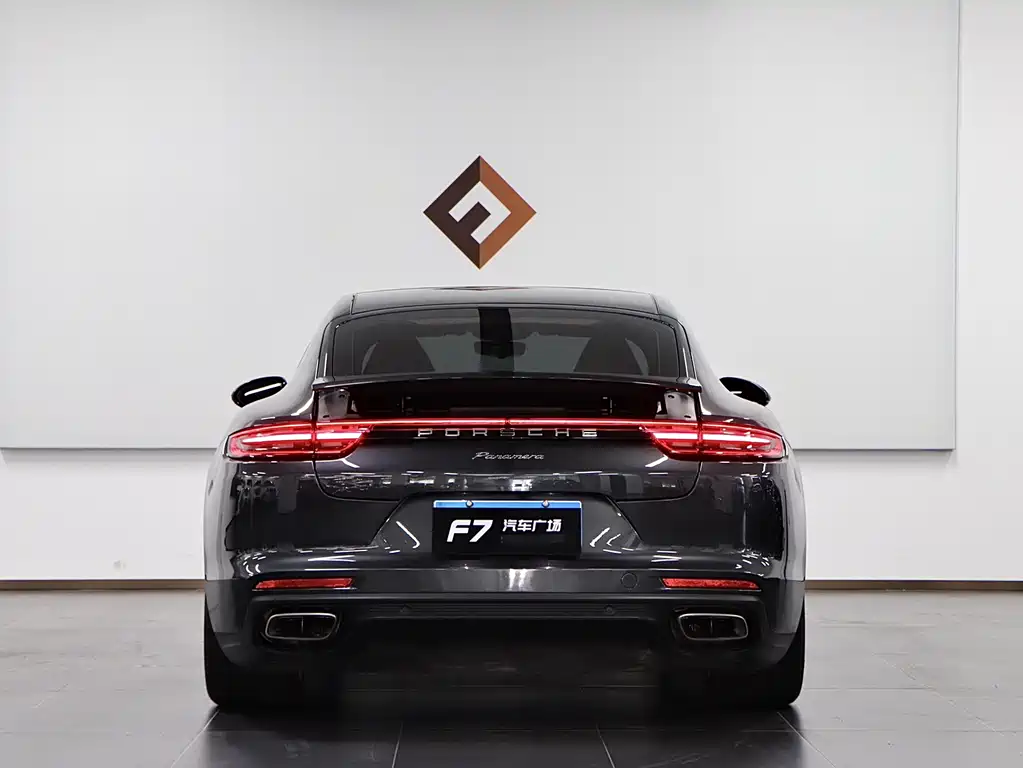 Porsche Panamera 2019 — фото 5