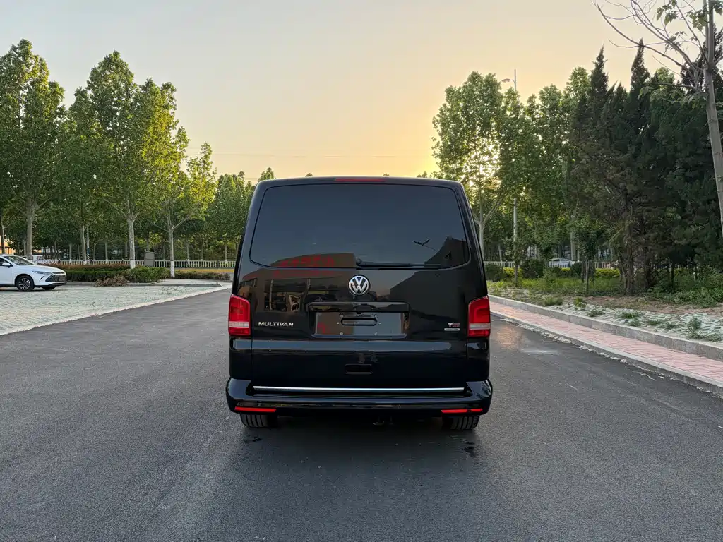 Volkswagen Multivan 2015 — фото 6