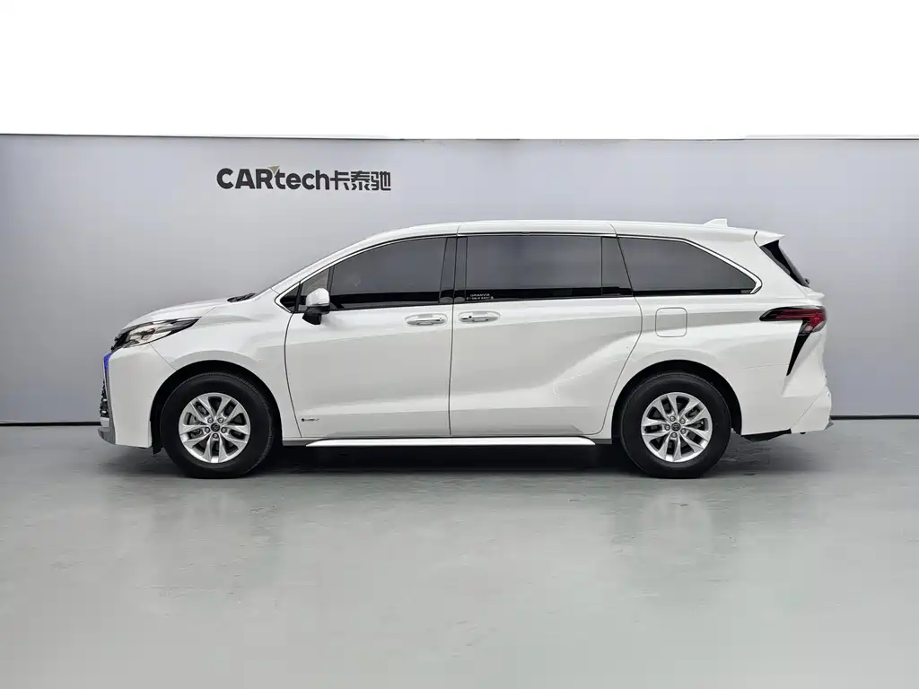 Toyota Sienna 2024
