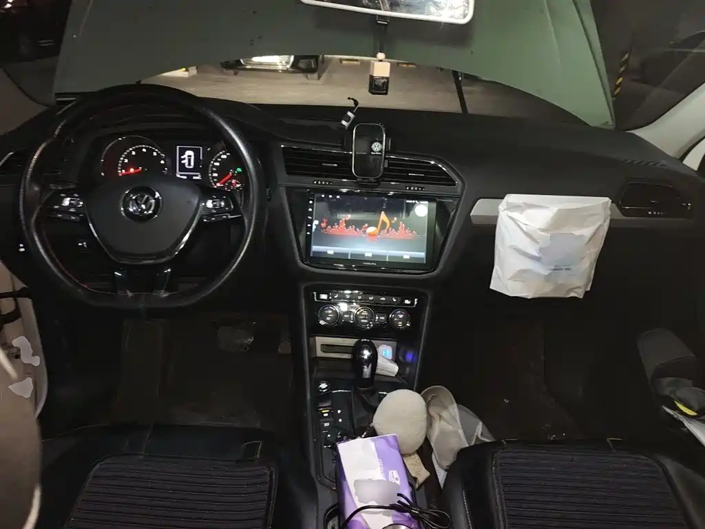 Volkswagen Tiguan L 2018 — фото 13