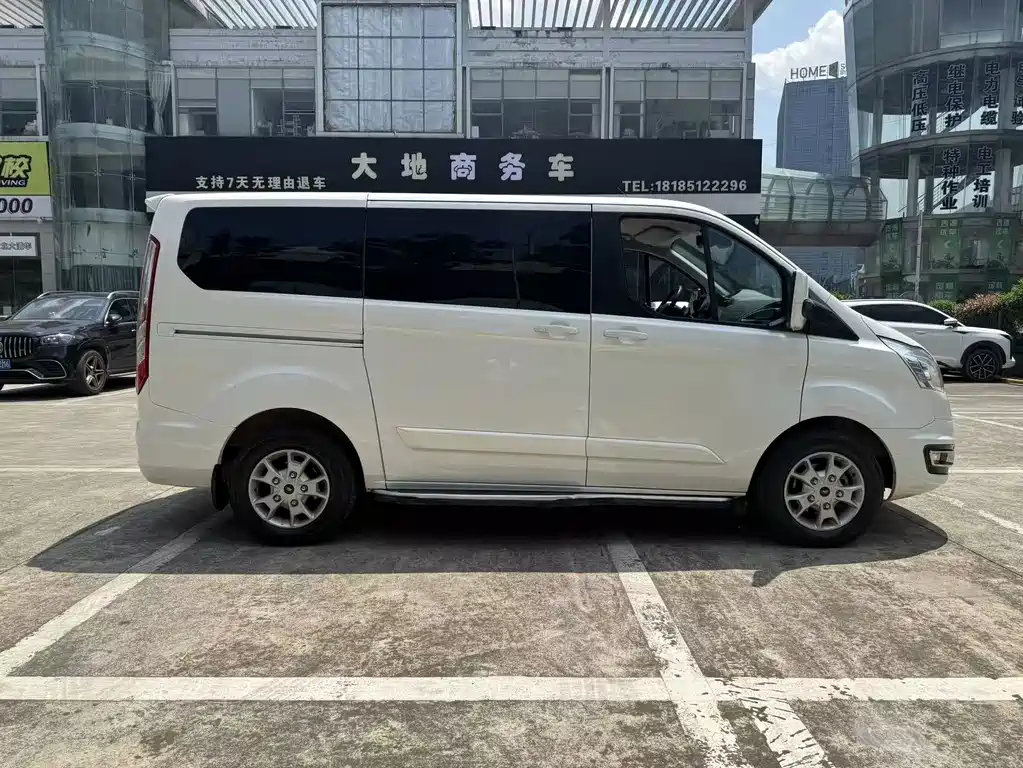 Ford Tourneo 2017 — фото 5