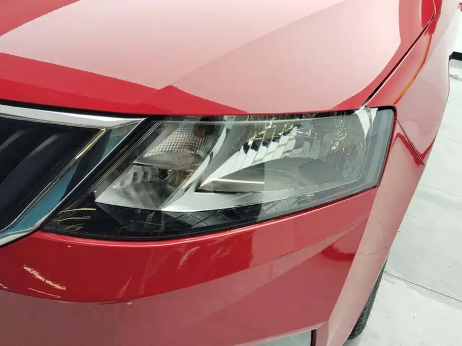 Skoda Rapid Spaceback 2019 — фото 5