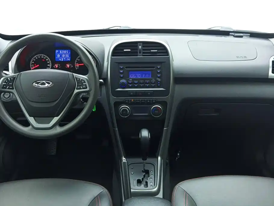 Chery Tiggo 3 2015 — фото 12