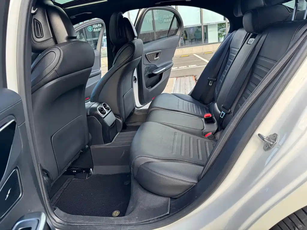 Mercedes-Benz C-Class 2021 — фото 11