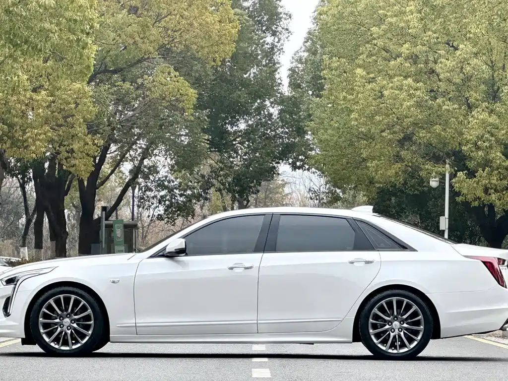 Cadillac CT6 2023 — фото 3