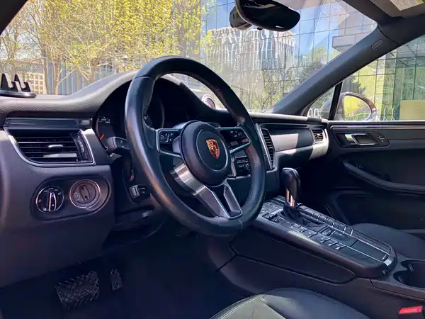 Porsche Macan 2016