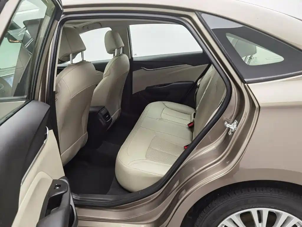 Buick Excelle GT 2016 — фото 15