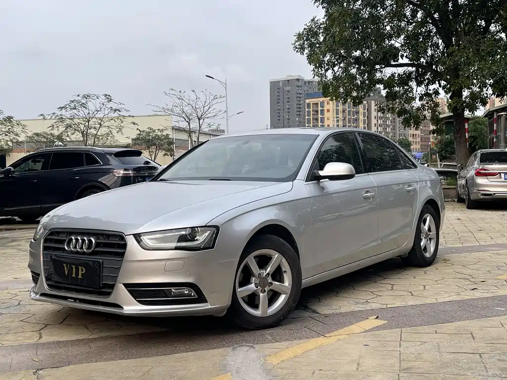 Audi A4L 2014