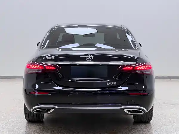 Mercedes-Benz E-Class 2023