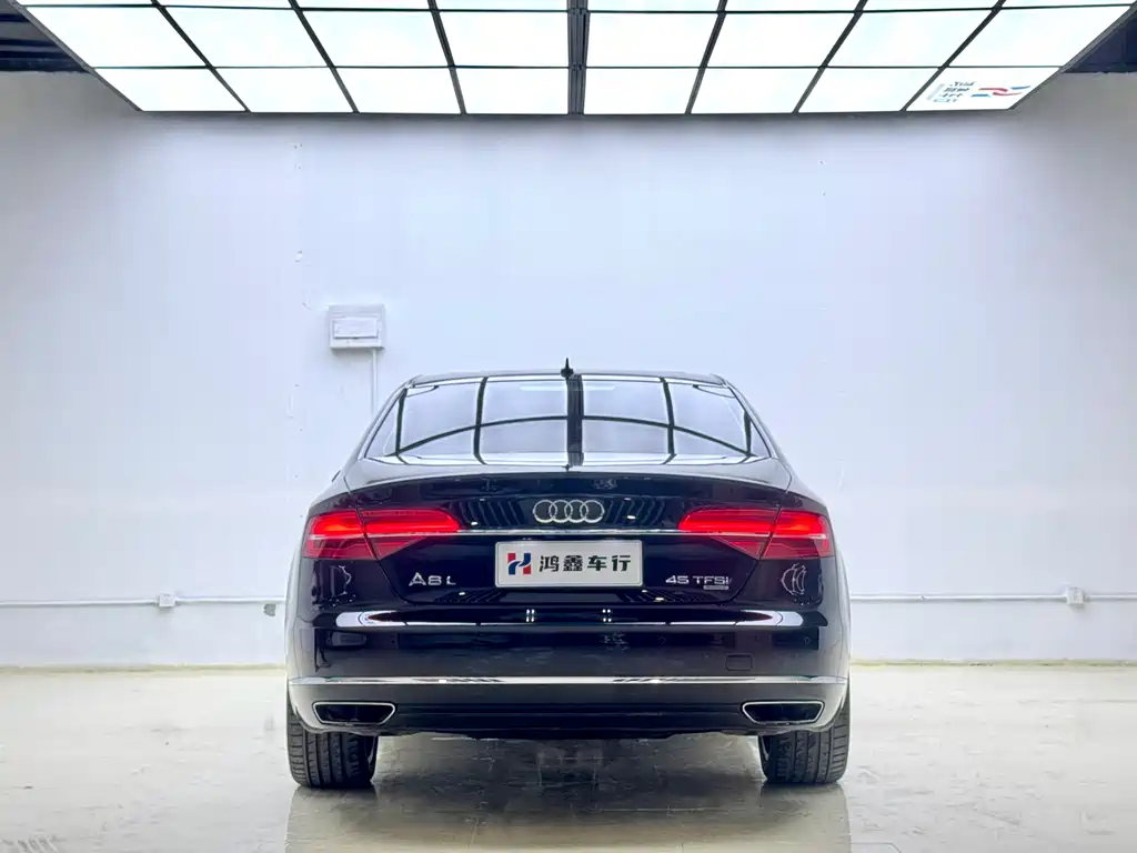 Audi A8 2016 — фото 5