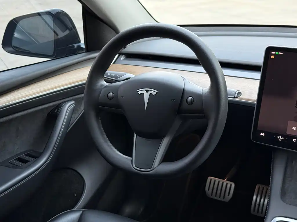 Tesla Model Y 2022 — фото 10