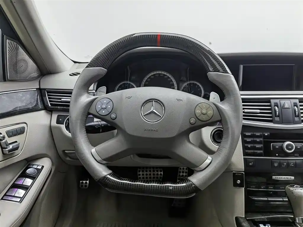 Mercedes-Benz E-Class 2011 — фото 11