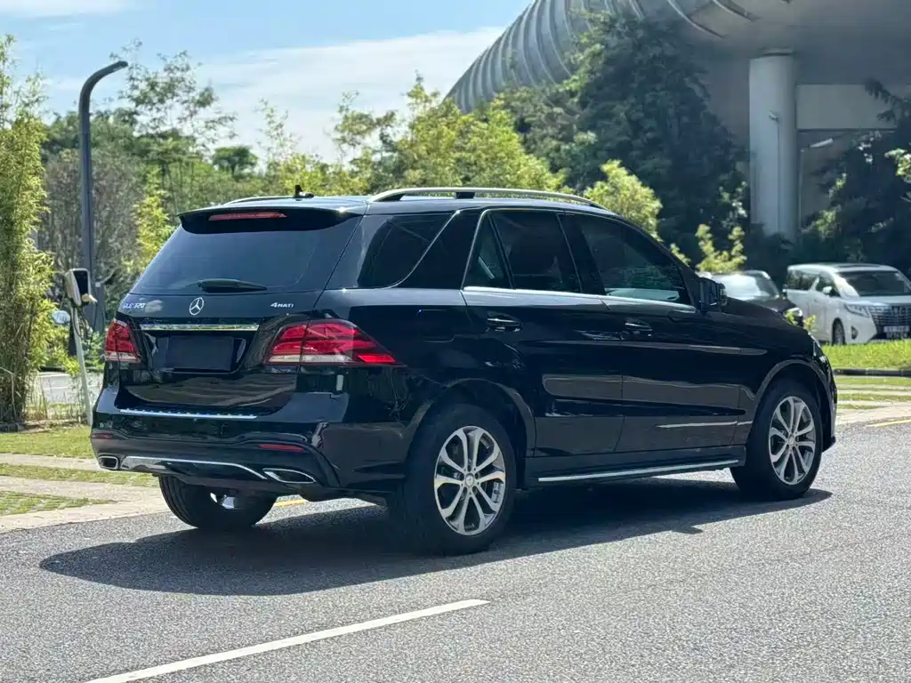 Mercedes-Benz GLE 2017 — фото 5