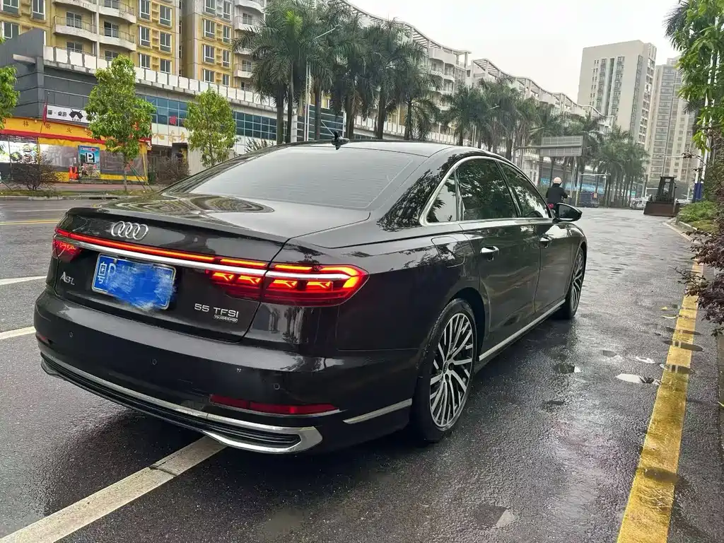Audi A8 2023 — фото 3