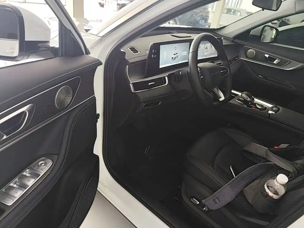 Chery Tiggo 8 PRO 2025 — фото 16
