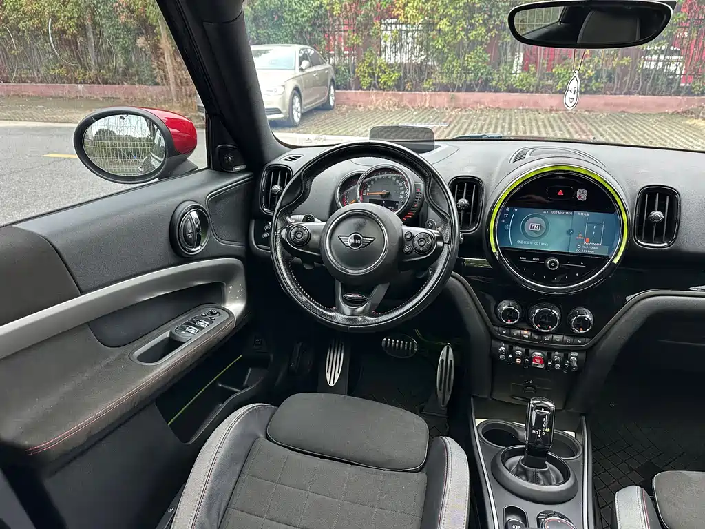 MINI JCW Countryman 2022 — фото 16