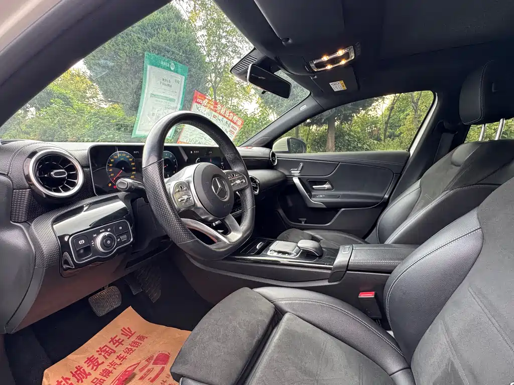 Mercedes-Benz A-Class 2019 — фото 8